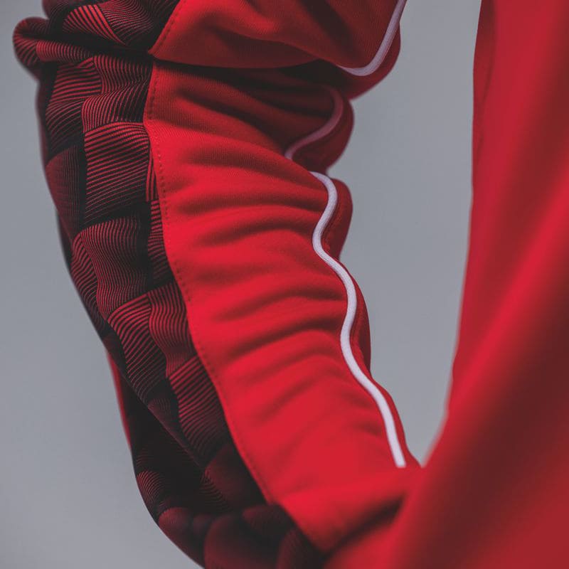 Veste d’entraînement avec capuche Détails Veste d'entraînement à capuche Evo Star